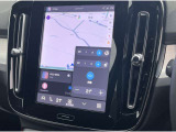 メインディスプレイでは車両に関する設定を細かく行うことが出来ます。表示の設定やドライブモードの選択も行うことが出来ます。