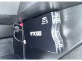 ディーラーオプションのETCユニット車載器を搭載しています。