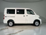 この度は数多くある掲載車の中から当店のお車をご覧頂き誠にありがとうございます。お写真では分かりづらい外装や内装状態は、いつでもお問合せください。スタッフが分かりやすくご説明ご案内させて頂きます。