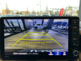 【バックカメラ(3モード)】視点を切り替えて後方を確認でき、駐車や車庫入れも安心です。