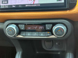 車内を快適な温度にしてくれるオートエアコン さらに前席には冬場に活躍するシートヒーター装備