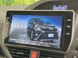 【純正ナビ】人気の純正ナビを装備しております。ナビの使いやすさはもちろん、オーディオ機能も充実!キャンプや旅行はもちろん、通勤や買い物など普段のドライブも楽しくなるはず♪