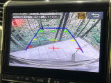 【バックカメラ】駐車時に後方がリアルタイム映像で確認できます。大型商業施設や立体駐車場での駐車時や、夜間のバック時に大活躍!運転スキルに関わらず、今や必須となった装備のひとつです!