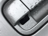 駐車が苦手な方も、そうでない方も、大変に便利なバックモニターを搭載しております!