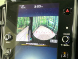 【サイド&バックカメラ】停車・駐車時に死角になりがちな運転席から見えづらいサイドとリアの障害物を確認できます!雨天時や夜間などは特に活躍してくれるアイテムです。