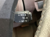 【クルーズコントロール】高速道路や自動車専用道路を走行中にドライバーが設定した速度で、アクセルペダルを踏まなくても、一定の車速で走行してくれます!