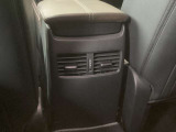 後席にもエアコンがあるので乗車する全ての人が快適に過ごせます!!