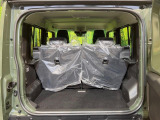 普段のお買い物や通勤、送迎等に十分な荷室スペースを確保しております。セカンドシートを倒すと、大きな荷物の積載も可能です♪