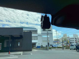 もう無くてはならない、ドライブレコーダーが搭載済みです!あおり運転等の抑制にもなりますし、万が一の時もこれでバッチリ確認できます!