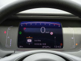 【メーターパネル】素早く車の情報が読み取れる、視認性に優れたシンプルなデザインのメーターパネルです。