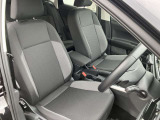 身体をしっかり支えるフォルクスワーゲン自慢のシート。長時間の運転でも疲れにくく、ホールド感と快適性を高い次元で両立しています。コンパクトカーとは思えない座り心地をぜひ体感してください。