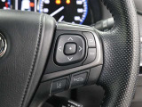 レーダークルーズコントロール(全車速追従機能付)が装着され、ミリ波レーダーと単眼カメラで先行車を認識し、車速に応じた車間距離を保ちながら追従走行を支援します。