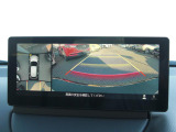 360&deg;ビューモニターを搭載しています。コーナーセンサーと合せてお使いいただくことで、安全、安心にお車の取り回しを行っていただけます。