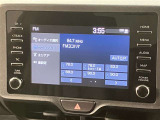 ディスプレイオーディオやカーナビは、現代のドライブにおいて欠かせない装備のひとつです。初めての場所でも迷いにくく、快適なルート案内で運転をサポートします。移動中のエンターテインメント性も高まります。