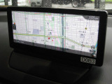 マツダコネクトの8.8インチワイドセンターディスプレイです。『Android Auto』『Apple CarPlay』や独自のコネクテッドサービスに対応したインターフェイスシステムです。