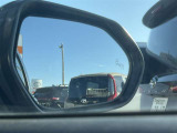 サイドミラーにはブラインドスポットモニター付き!死角に入る車もすぐ分かります!!