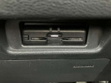 ビルトインETC(埋め込み型)。スッキリと収まっているのが特徴です。音声案内タイプ/アンテナ分離式。納車時には再セットアップ(情報の再登録)を行います。
