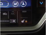 運転席 助手席には冬に便利なシートヒーター機能が装備されております!温度調整も2段階選択可能!よりドライブを快適にお過ごしいただけます!