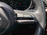 MRCC(マツダレーダークルーズコントロール)は先行車との車間を維持しながら追従走行を行い、長距離でのドライバー負担を軽減させてくれます。