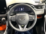 【純正革巻きステアリング】上質な革を使用することで、手にしっかり馴染みとても運転しやすいハンドルです♪