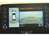 専用のカメラにより、上から見下ろしたような視点で360度クルマの周囲を確認することができます☆縦列駐車や幅寄せ時に活躍してくれます