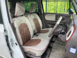 運転席シート廻りは使用感も少なく、良好な状態となっています。前オーナー様が丁寧に使っていたことがよくわかりますね。