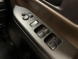 ご納車後の定期的点検に合わせて、「エンジンオイル&フィルター交換」を行うお得なメンテナンスパッケージの「安心メンテナンスパック」をおすすめしております。詳細については当店スタッフまでお尋ねください。