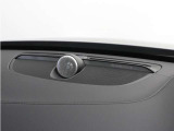 【Bowers&Wilkins】世界のオーディオファン垂涎のプレミアムサウンドシステムを搭載。コンサートホールのベストポジションに相当する音場空間を忠実に再現。乗る人すべてに驚きの音響体験を提供します