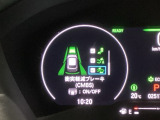 ホンダが推し進める総合先進安全装備のセンシング搭載! 衝突や斜線はみだしなどの危険が予測される時、センサーが警告。ヒューマンエラーを高度先進技術が補完してくれます。