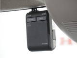 ◆ドライブレコーダー◆映像・音声などを記録する自動車用の装置です。 もしもの事故の際の記録はもちろん、旅行の際の思い出としてドライブの映像を楽しむことができます。