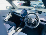 お車の詳細等はお気軽にBMW、MINI正規ディーラー アルコン までお問い合わせくださいませ。スタッフ一同、お待ちしております!