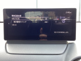 約15km/h以上で走行中カメラと遠くまで検知できるミリ波レーダーで先行車を捕捉。衝突の危険があると判断すると音と表示で警告、さらにはブレーキを制御し衝突の回避をサポート