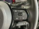 【アダプティブ・クルーズ・コントロール】予め設定した車速内でクルマが自動的に加減速。 前走車との適切な車間距離を維持しながら追従走行し、高速道路でのドライバーの疲労を軽減してくれる嬉しい機能付♪