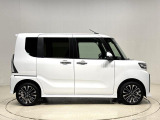 ドアは約90度に開くので荷物も積み込みやすく、乗り降りもしやすい♪ ロングドライブも快適に過ごせる工夫がいっぱいです♪♪