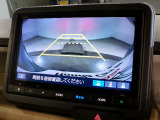 バックカメラもあるので後退時も安心です。