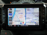 住所・電話番号・ジャンル・周辺施設などをスピード検索。もちろん自宅を登録しておくと、帰り道もクイック誘導。気になるあのスポットへ&hellip;ナビゲーションをセットして愛車と一緒にお出かけしてみませんか?