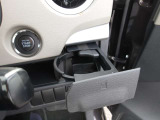 運転席ドリンクホルダー