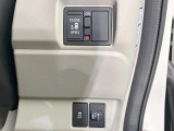 【パワースライドドア】スマートキーや運転席のスイッチでスライドドアの開閉が可能♪電動だから力を入れてドアを開ける必要が無く、小さいお子様でも、重い荷物を持っている時もラクに開け閉めできます♪