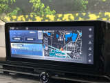 【メーカー12.3型純正ナビ】インテリアに溶け込むスタイリッシュな「専用設計」メーカーナビを装備♪視認性や操作性など基本性能にも優れ、より上質なカーライフをお楽しみいただけます。