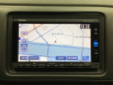 ナビゲーションはフルセグTV対応のGathers純正メモリーナビを搭載しています。Bluetoothオーディオ機能がありますので、スマートフォンなどの音楽も再生できます。