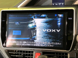 【メーカー純正ナビ】インテリアに溶け込むスタイリッシュな「専用設計」メーカーナビを装備♪視認性や操作性など基本性能にも優れ、より上質なカーライフをお楽しみいただけます。