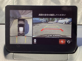 狭い場所での駐車やすれ違いなどでより的確な運転操作に役立つ360&deg;ビューモニターが装備されています。