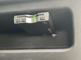 高速道路の料金所もスムーズに通過できるETC付いてます。