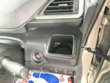 運転席ドリンクホルダーです。