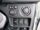 両側電動スライドドアのスイッチ付です。車内からもスイッチひとつで楽にドアの開閉が可能です。電動なので開閉時に力を使う必要がなく、半ドアになることもありません!