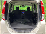 普段のお買い物や通勤、送迎等に十分な荷室スペースを確保しております。セカンドシートを倒すと、大きな荷物の積載も可能です♪