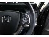 Hondaセンシングの機能のひとつ、アダプティブクルーズコントロール付!アクセルから足を離しても設定したスピードと前車との車間を保ち走行してくれます!車線維持もアシスト☆高速道路で疲労軽減ですね☆