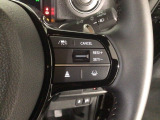 【アダプティブ・クルーズ・コントロール】予め設定した車速内でクルマが自動的に加減速。 前走車との適切な車間距離を維持しながら追従走行し、高速道路でのドライバーの疲労を軽減してくれる嬉しい機能付♪