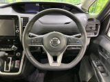 【純正革巻きステアリング】上質な革を使用することで、手にしっかり馴染みとても運転しやすいハンドルです♪