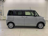 軽自動車、小型車を中心に常時300台展示車を御用意させて頂いております